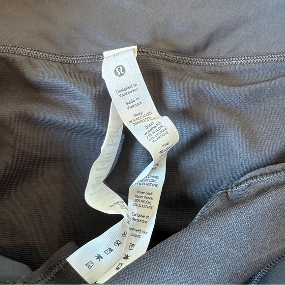 NEW Lululemon Speed Up Mid-Rise Lined Short 4" NWT Size 12 - Picture 4 of 4